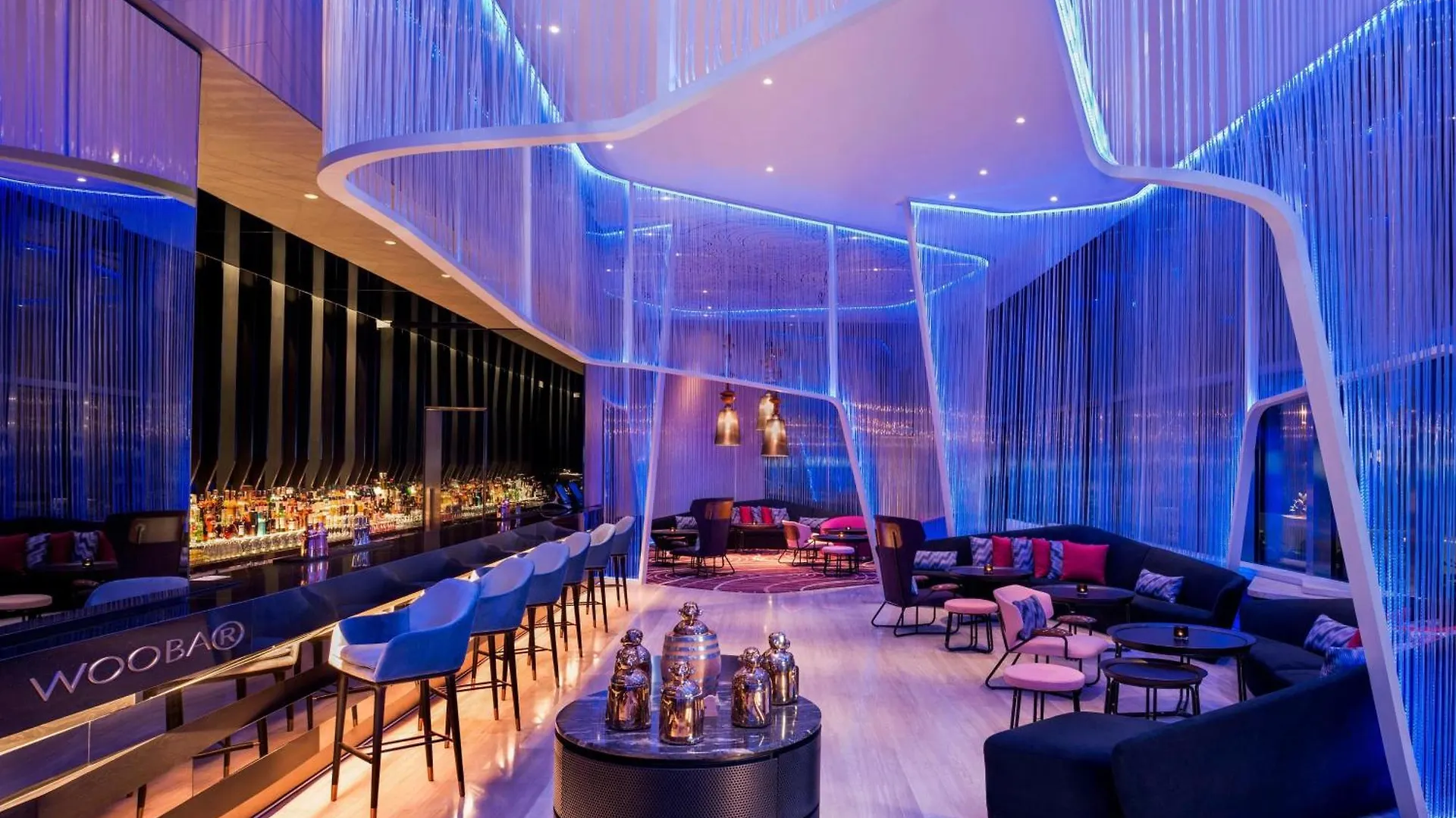 Hotel W Kuala Lumpur 5*,