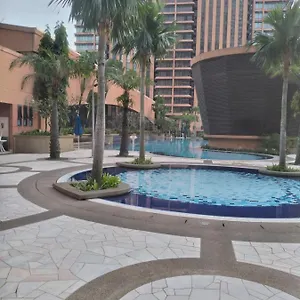 Times Square Super At Kl Apartment