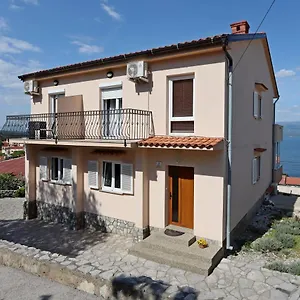Apartments And Rooms With Parking Space Vrbnik, Krk - 5299 Vendégház Vrbnik