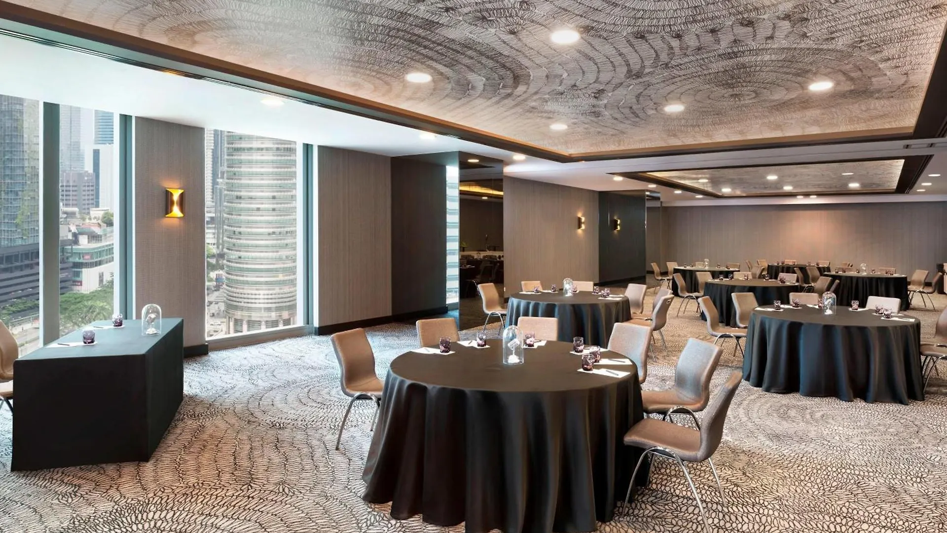 W Kuala Lumpur Hotel 5*,  Malaysia